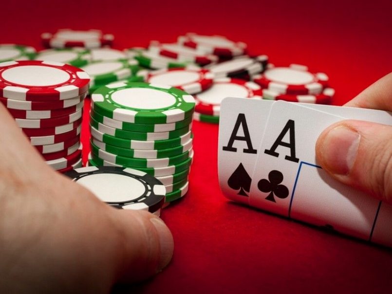 Chơi poker trên phần mềm lợi ích gì?